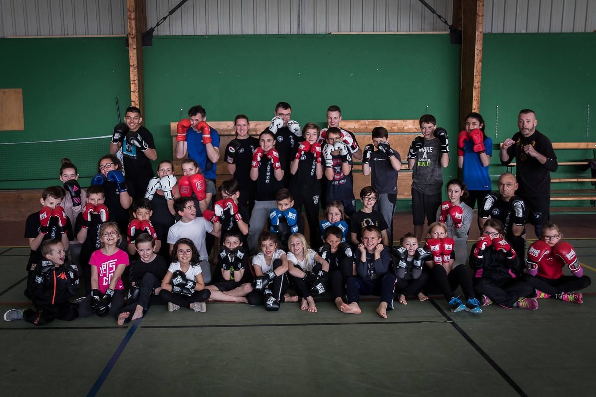 Photo de groupe avec gants